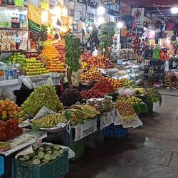 Im Busbahnhof - hier kann man alles kaufen