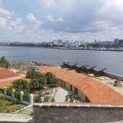 Un orage se dessine au-dessus de la baie. Il restera modeste
