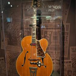 Original Gibson Guitar Modified by Les Paul