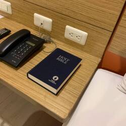In fast jedem Hotel bisher lag eine Bibel auf dem Nachttisch