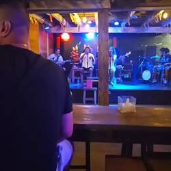 No churz chli live musik