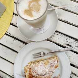 Stachelbeerbaiser-Kuchen