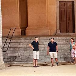 Auch Nachts wird noch Sport betrieben.