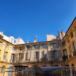 Place d'Albertas (under restoration)