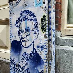Delftware inspired street graffiti ❤️
