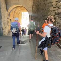 ...untermalt mit dieser Musik! Da vorne links und wir haben es 🤗