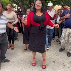 Auf dem Plaza Libertad wird getanzt 🕺💃🕺