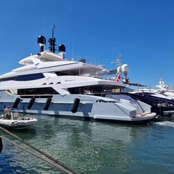 Da liegen sie, die Luxus-Yachten...