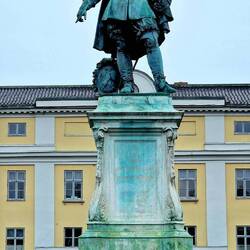 Statue Gustav II Adolfs am gleichnamigen Platz