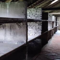 6 personnes par couchage sur 3 niveaux