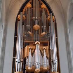 Die riesige Orgel wurde gerade bespielt