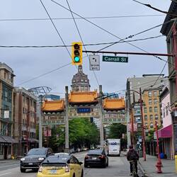 Blick auf das 'Eingangsportal' Chinatowns ‐ von Chinatown aus