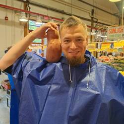 Welch kleine Süßkartoffel!