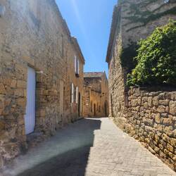 Rue de Miramas-le-Vieux