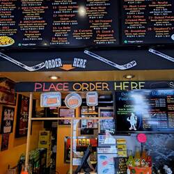 Verschiedene Sorten Poutine