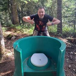 Die Waldtoilette für die Ladys