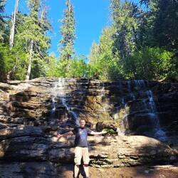 Hochklettern nicht zu empfehlen, es ist sehr glitschig