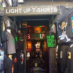 Eines der geilsten Geschäfte 😍, nur leider keine Motive die ich Feier 🙈