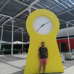 Ihr kennt sicher diesen Uhr.