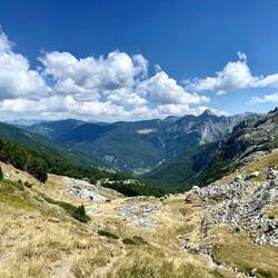 In dieser Hirtenhütte wurde das leckere Joghurt serviert.