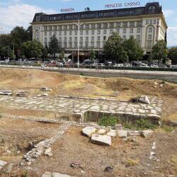 Rather meagre Roman ruins in front of the hotel