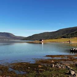 Stiller Fjord am Morgen
