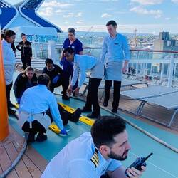 Fachgerechte Versorgung des Figuranten