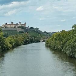 Festung Marienberg über dem Main.