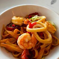 Homemade Fetuccine mit Meeresfrüchten