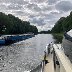Verkehr auf dem Kanal