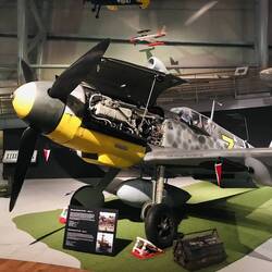 Messerschmidt: abgestützt, geborgen und in 30.000 Arbeitsstunden restauriert