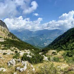 Der Abstieg von 2'099 Meter ins Rugova-Tal auf 917 Meter ging so richtig in die Beine.