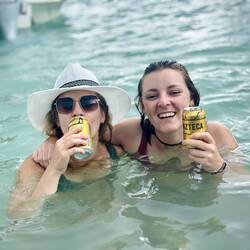 Bierchen im Meer darf nicht fehlen