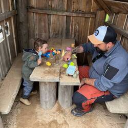 vor dem Regen verkrümeln