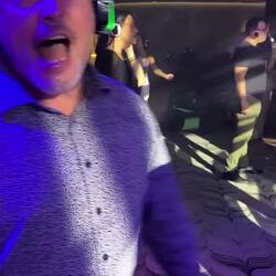 Clown in Action - Musste Angebot von Celebrity Cruises mangels Zeit ablehnen