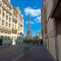 Torre Eiffel desde Av. Camoens
