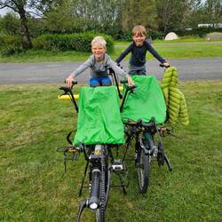 Ob die beiden auf der nächsten Reise am Steuer sind? 😁