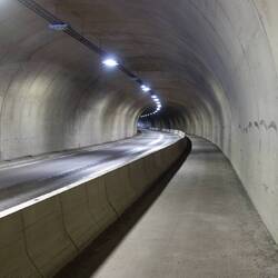 ... bietet Platz für Fußgänger und Radfahren