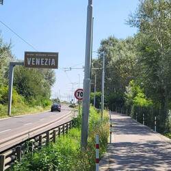 Hier schon mal der Hinweis auf Venedig