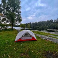 Villa steht, mal sehen ob ich noch unter die Grillhütte ziehe, es soll Gewitter geben ⛈️