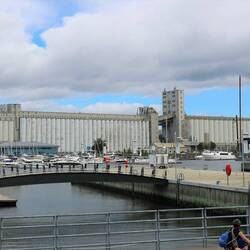 Getreide Silos im Hafen