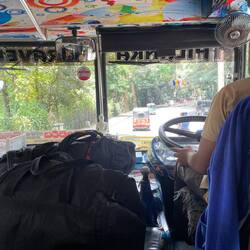 Weiter mit dem Bus zum nächsten Stopp:)