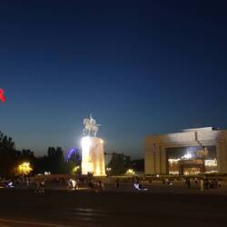 Abendstimmung am Ala-Too Platz