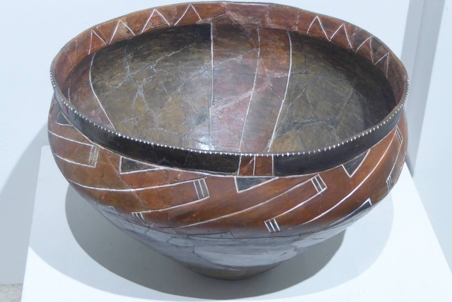 Bowl. 5th millennium BC