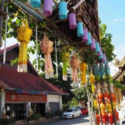 Wat Inthakin Sadue Muang.