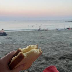 Bread and cheese 😍😍