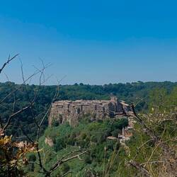 Calcata visto desde la carretera