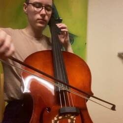 One happy Isabelle at one of the practice locations. A small art gallery at the house. Too hot 🥵