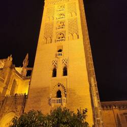 Night shots of Catedral de Sevilla