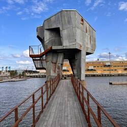Zurück in Göteborg bin ich darüber gestolpert- ist ne Sauna und daneben gibt es ein Schwimmbecken